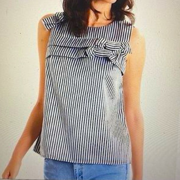 Banana Republic Tops - Banana Republic Striped Sleeveless Blouse Bow Detail White and Blue Tank Sz XS
